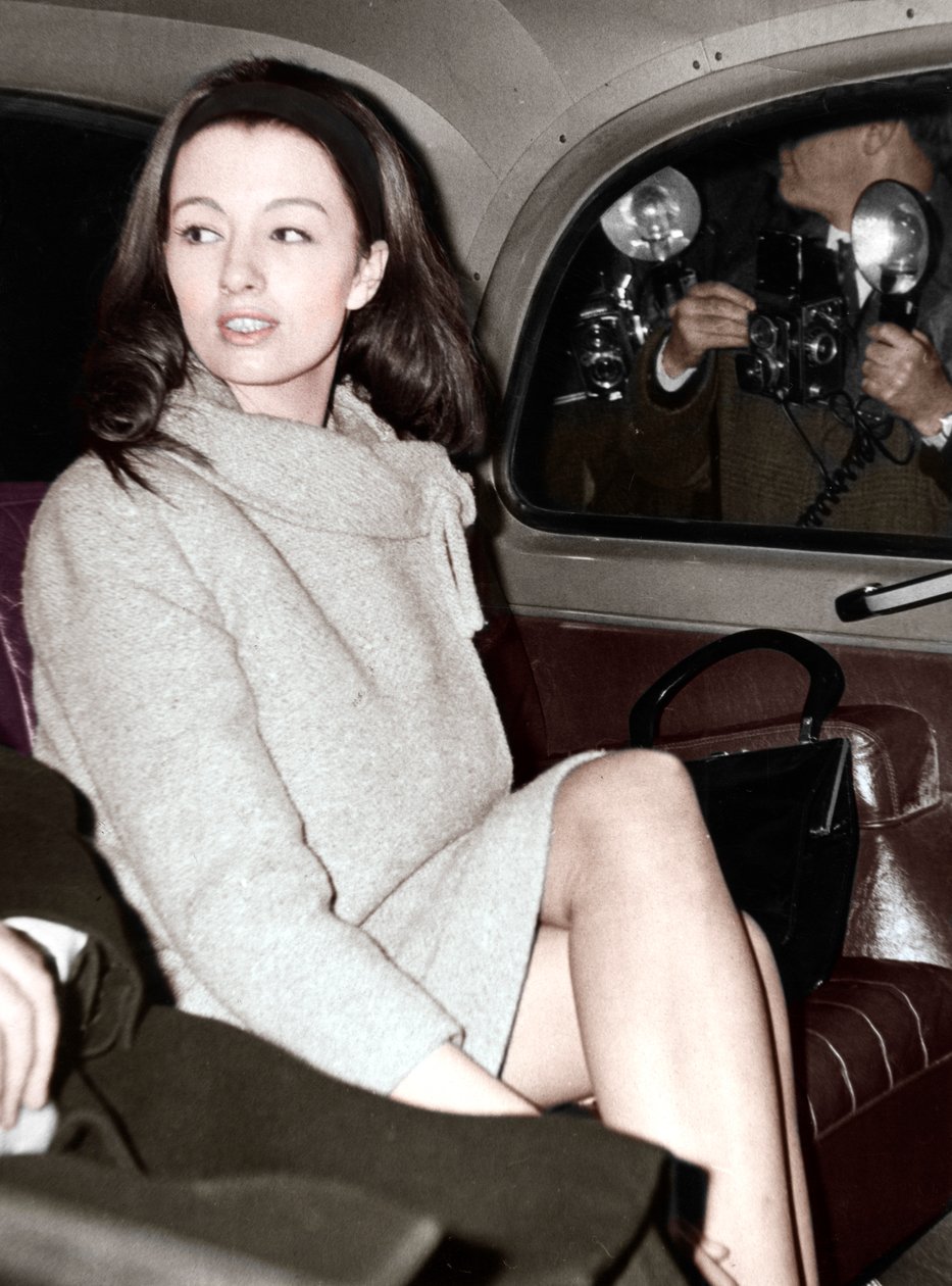 Christine Keeler przybywa do Old Bailey, Londyn, 1963 autorstwa Unbekannt