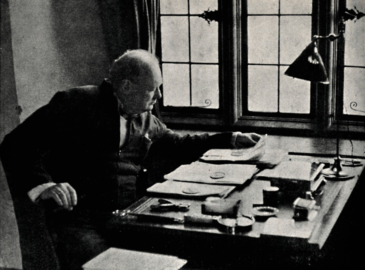 Churchill przy pracy, lata 40., 1945. autorstwa Unbekannt