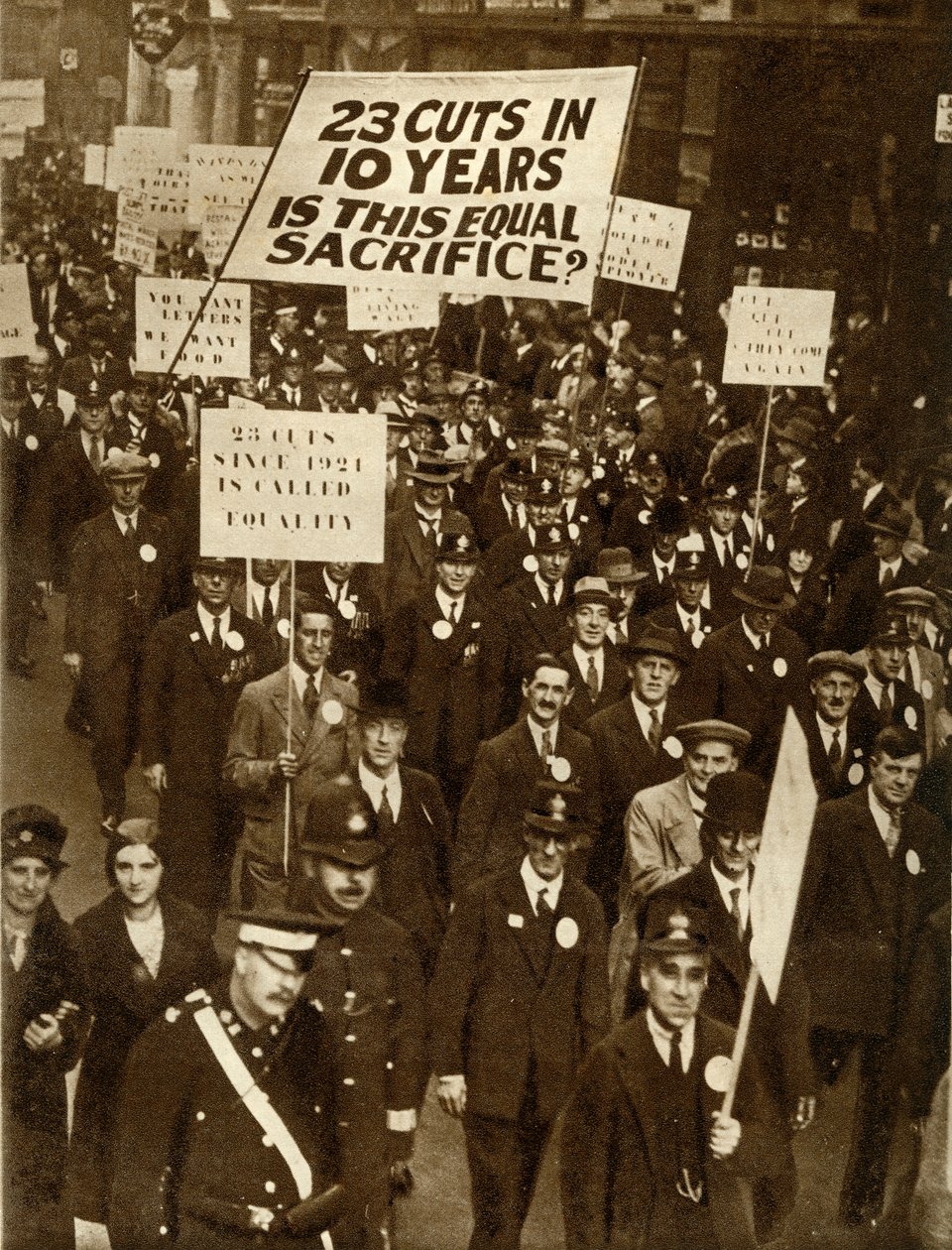 Urzędnicy państwowi protestujący przeciwko obniżkom płac, Londyn, październik 1931, 1935. autorstwa Unbekannt
