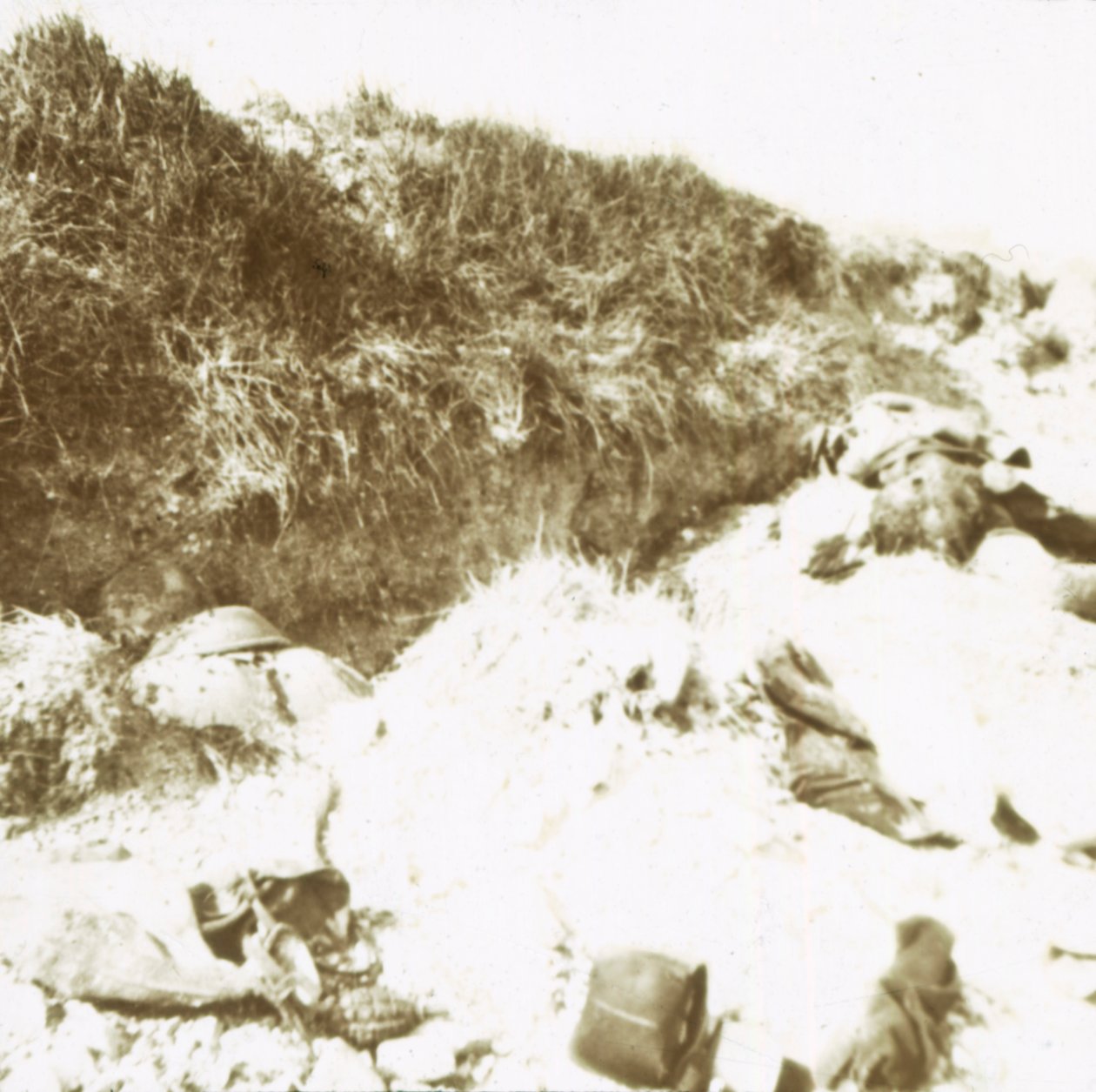 Clery po ataku, Francja, c1914-c1918 autorstwa Unbekannt