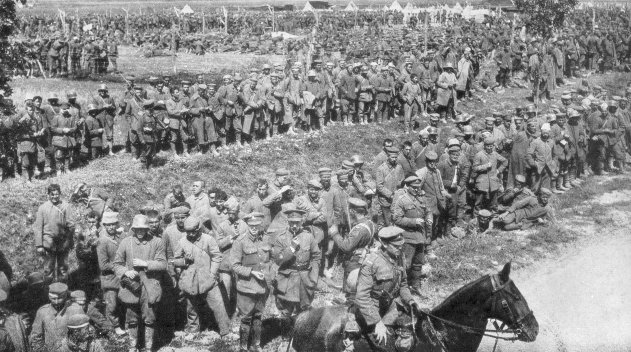 Kolumny jeńców niemieckich, Somma, Francja, 1918 autorstwa Unbekannt