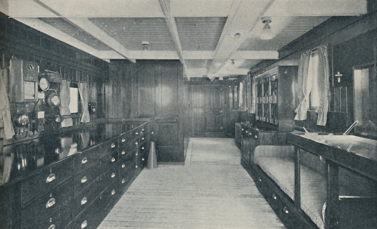 Centrum kontroli cesarzowej Wielkiej Brytanii, sala nawigacyjna i sterówka, 1936 autorstwa Unbekannt
