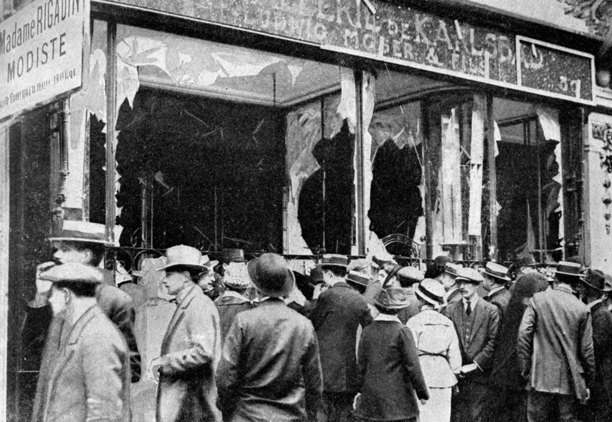 Uszkodzony austriacki sklep jubilerski, Paryż, I wojna światowa, 1914 autorstwa Unbekannt