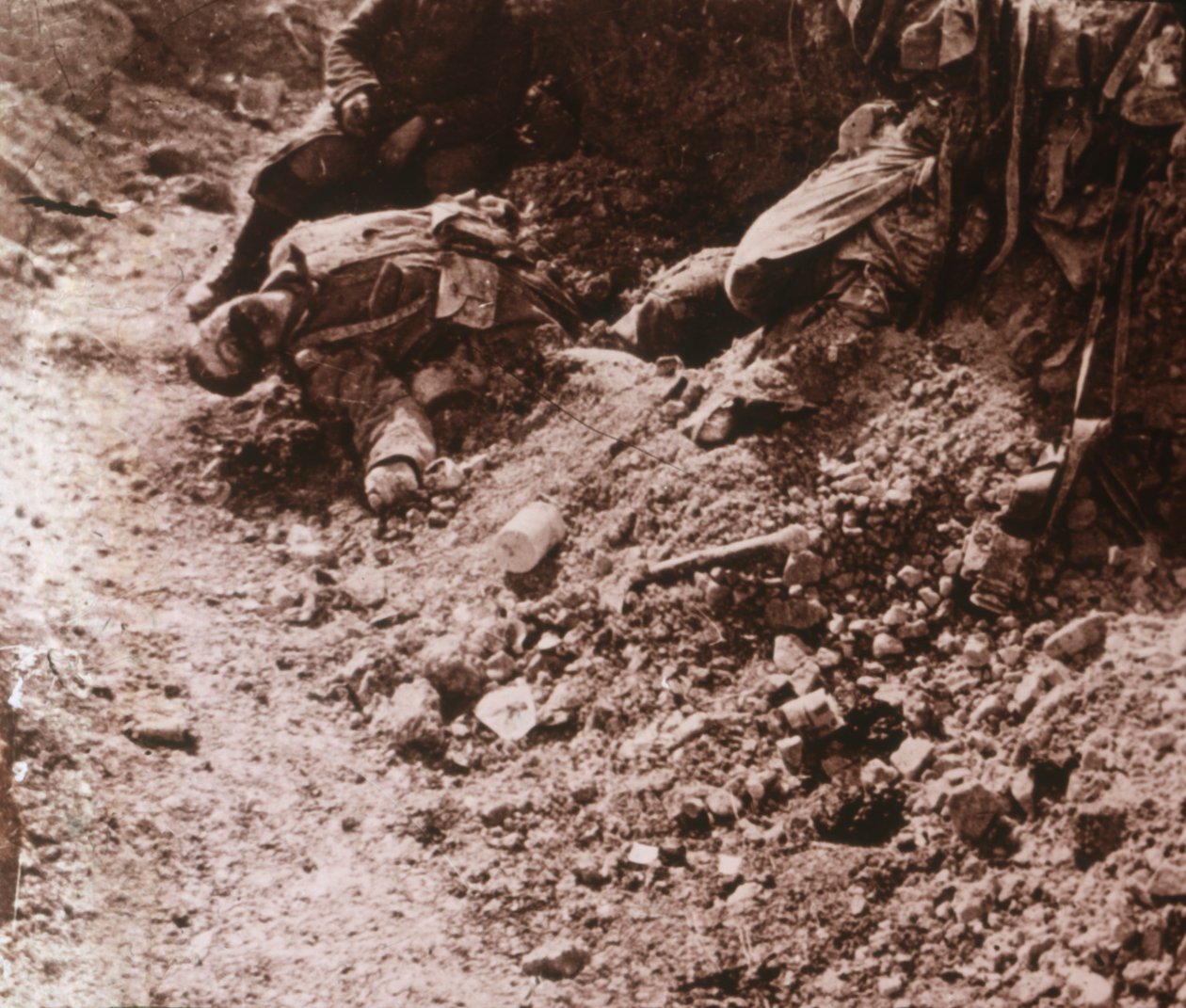 Martwe ciała, Beauséjour, północna Francja, c1914-c1918 autorstwa Unbekannt