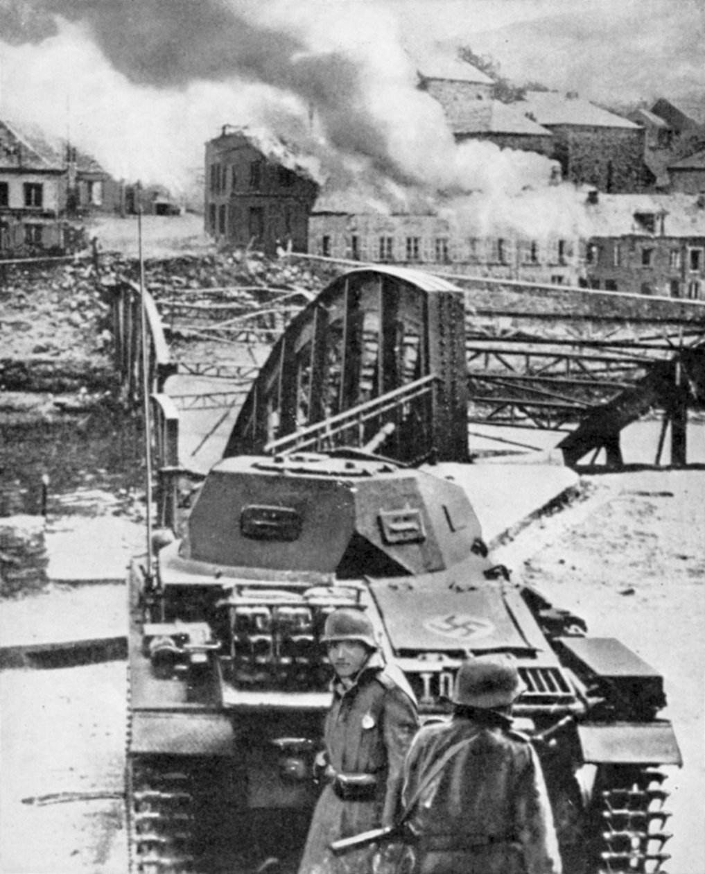 Zniszczenie mostu na rzece Moza przez Belgów w celu powstrzymania natarcia Niemców, 2 wojna światowa, 1940 autorstwa Unbekannt