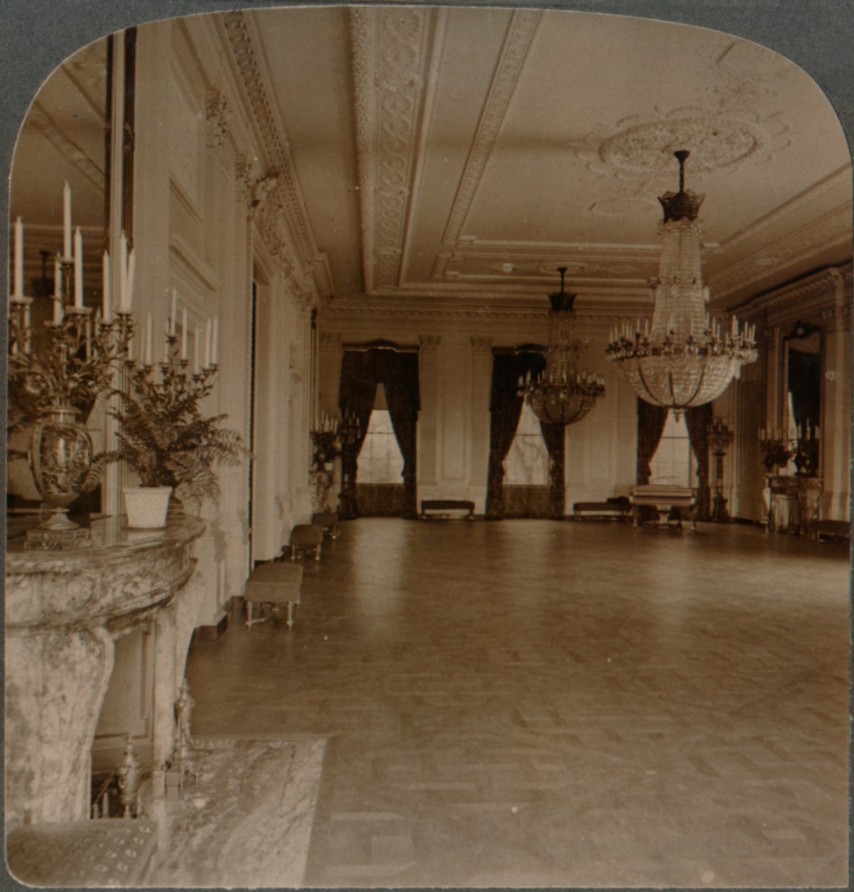 Sala wschodnia, w której odbywają się przyjęcia, Biały Dom, Waszyngton, ok. 1900 autorstwa Unbekannt