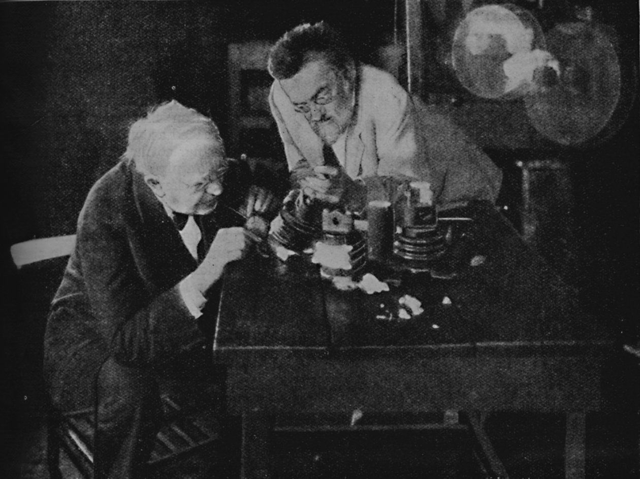 Edison i Steinmetz łączą siły, aby osiągnąć sukces, 1922, c1925 autorstwa Unbekannt