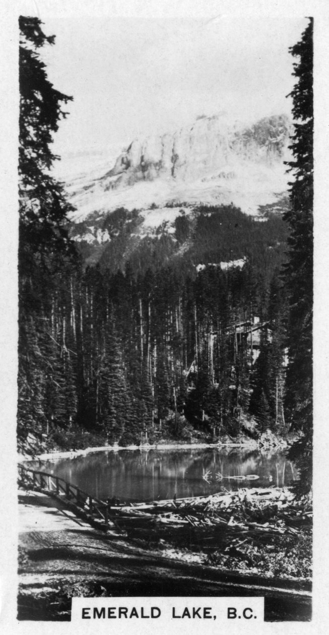 Emerald Lake near Field, Kolumbia Brytyjska, Kanada, ok. 1920 r. autorstwa Unbekannt