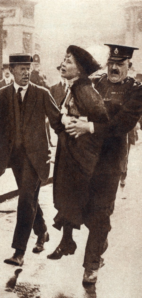 Emmeline Pankhurst aresztowana przez nadinspektora Rolfego przed Pałacem Buckingham, Londyn, maj 1914 autorstwa Unbekannt