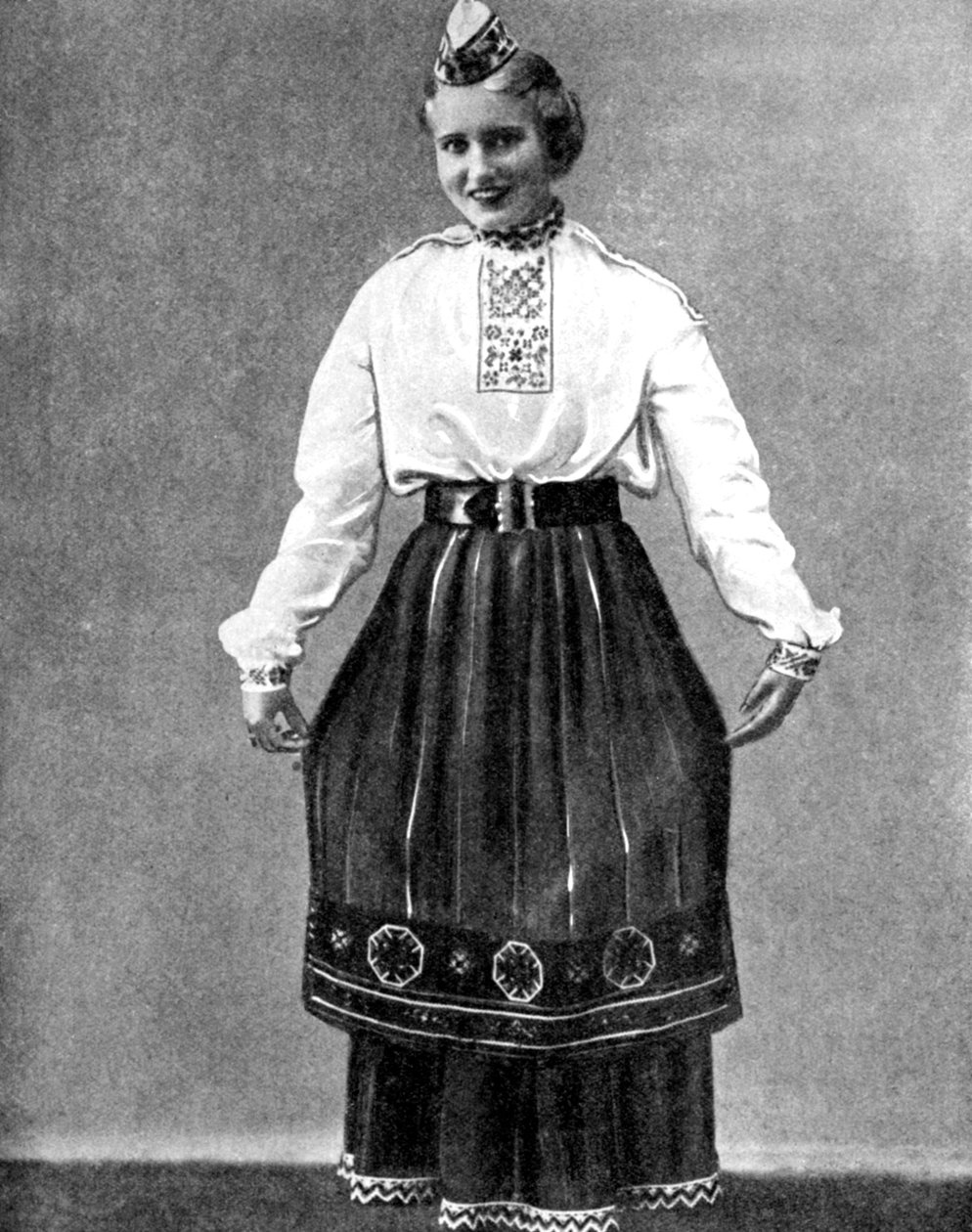 Estońska kobieta w tradycyjnym stroju, 1936 autorstwa Unbekannt