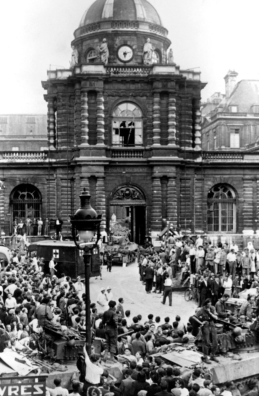 Ewakuacja rannych Niemców po kapitulacji Senatu, wyzwolenie Paryża, sierpień 1944 autorstwa Unbekannt