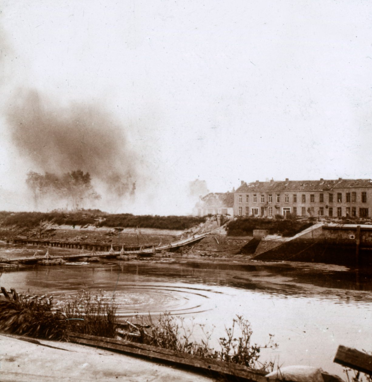 Eksplozja, Nieuwpoort, Flandria, Belgia, c1914-c1918 autorstwa Unbekannt