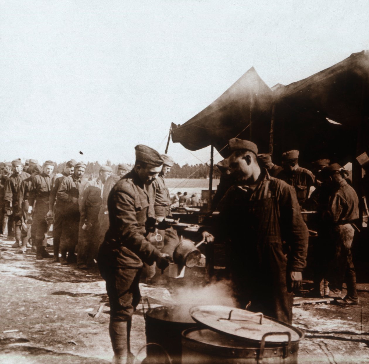 Kuchnia polowa w obozie amerykańskim, Melette, Francja, c1914-c1918. autorstwa Unbekannt
