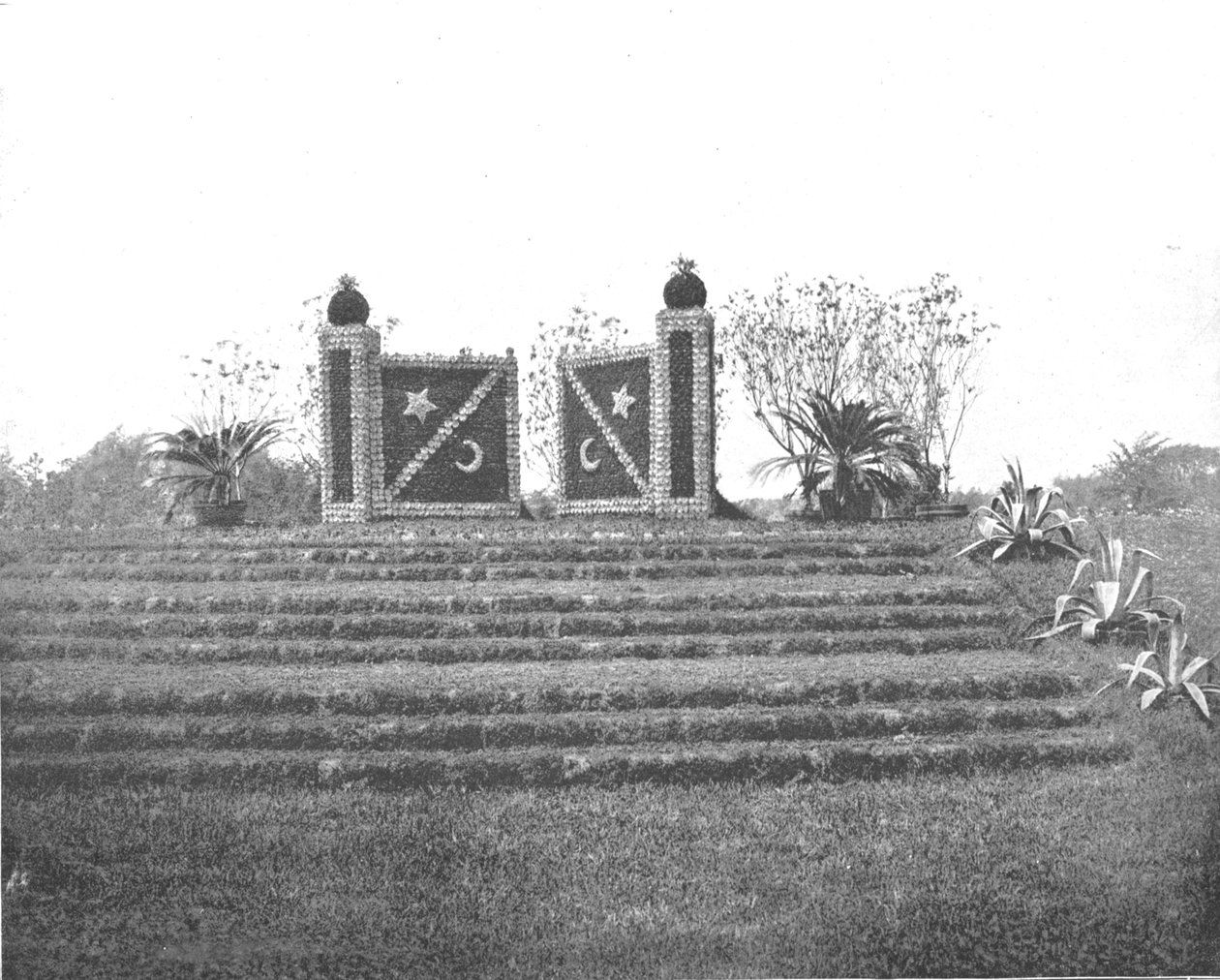 Gates Ajar, Washington Park, Chicago, Illinois, USA, ok. 1900. autorstwa Unbekannt