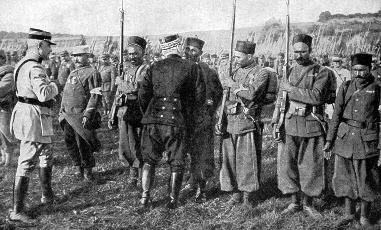Generał Joseph Joffre wręczający medale, Alzacja, Francja, 1915 autorstwa Unbekannt