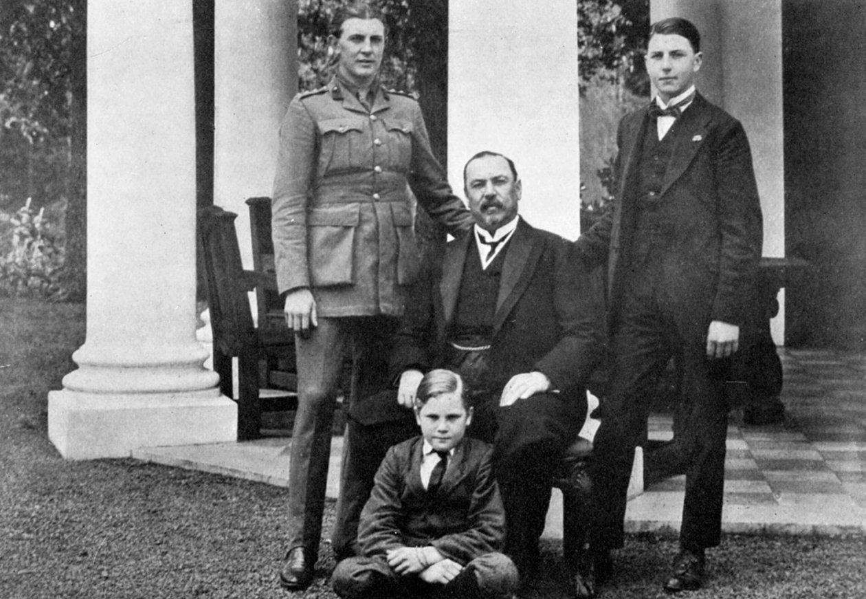 Generał Louis Botha i jego synowie, ok. 1918, ok. 1920 autorstwa Unbekannt