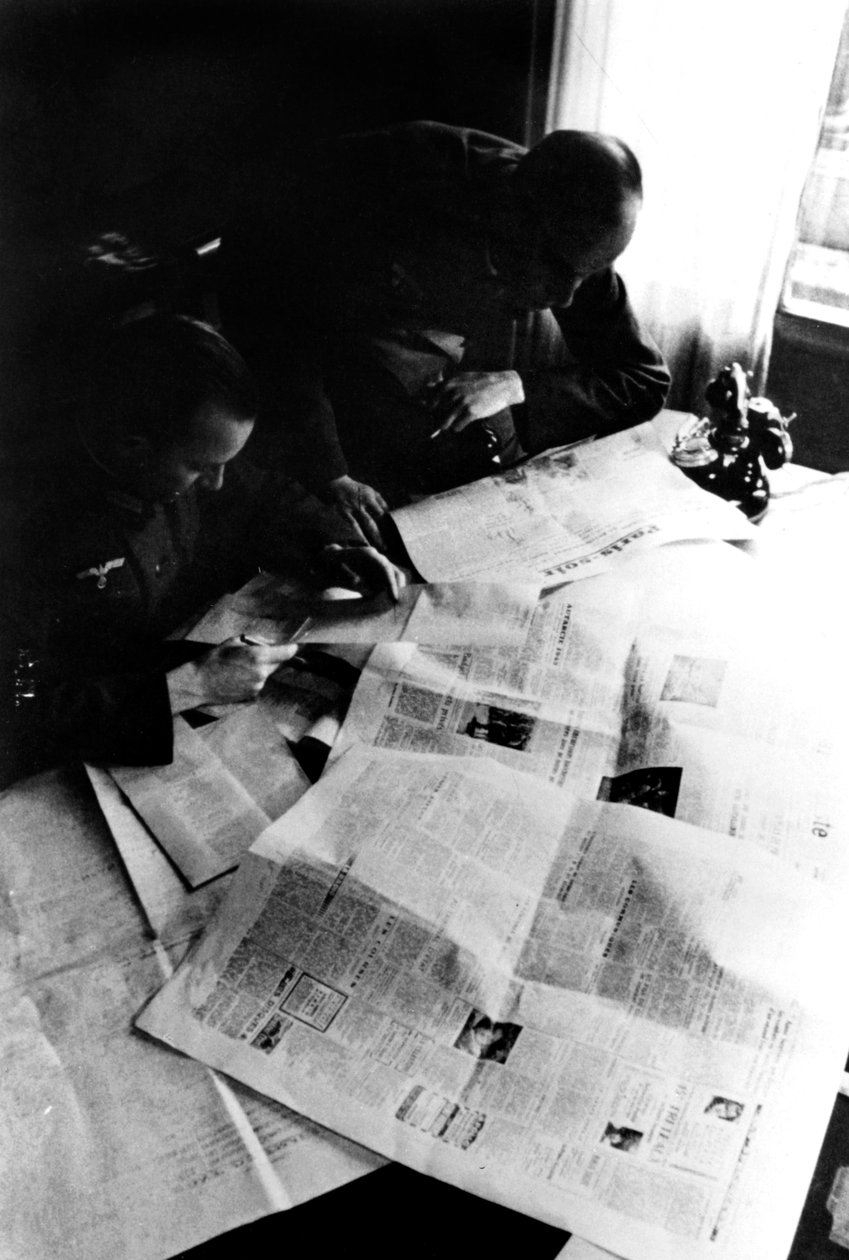 Niemiecka cenzura prasy francuskiej, okupowany Paryż, maj 1944 autorstwa Unbekannt