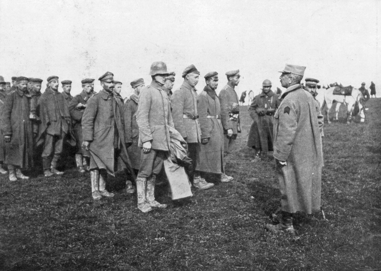 Więźniowie niemieccy, zabrani 18 kwietnia 1918 r., zapoznani z zasadami ich niewoli, Francja autorstwa Unbekannt