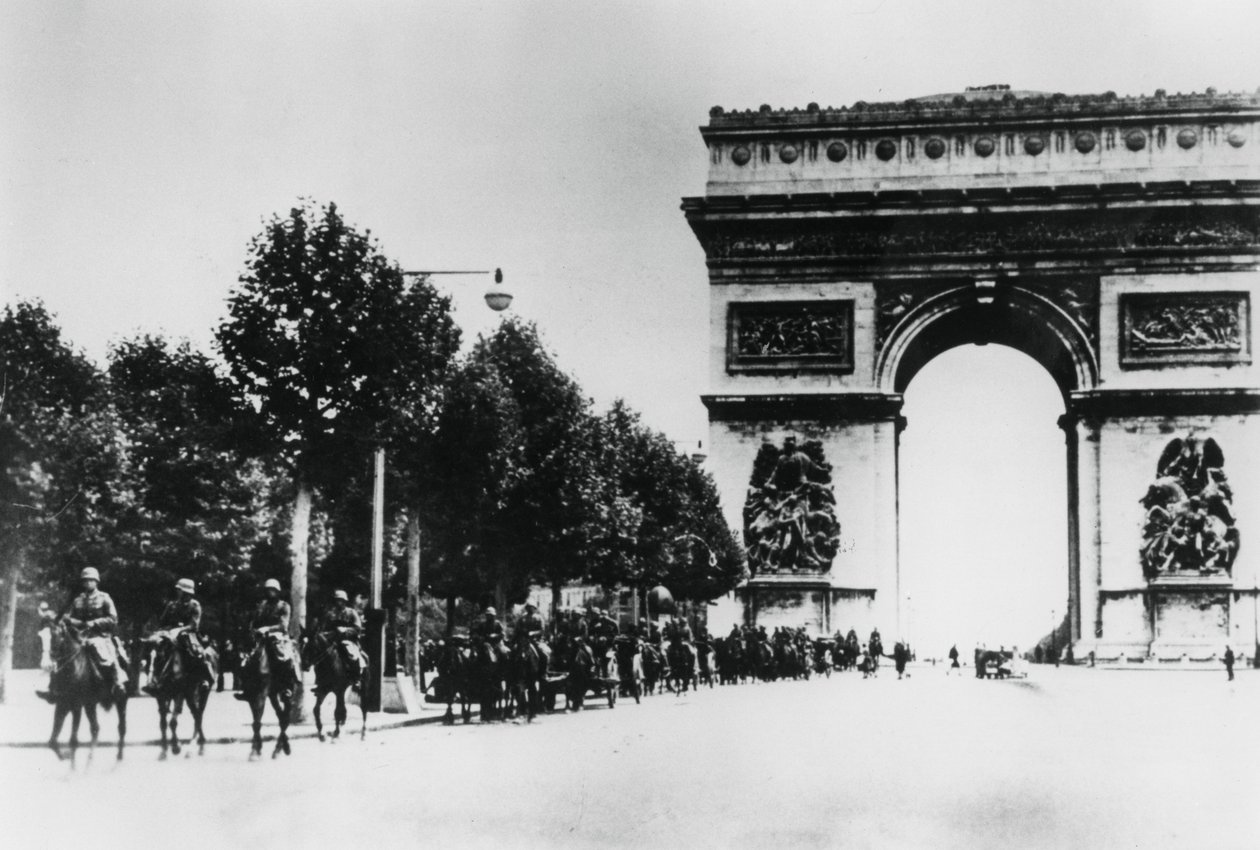 Żołnierze niemieccy maszerujący przez Paryż, 14 czerwca 1940 autorstwa Unbekannt