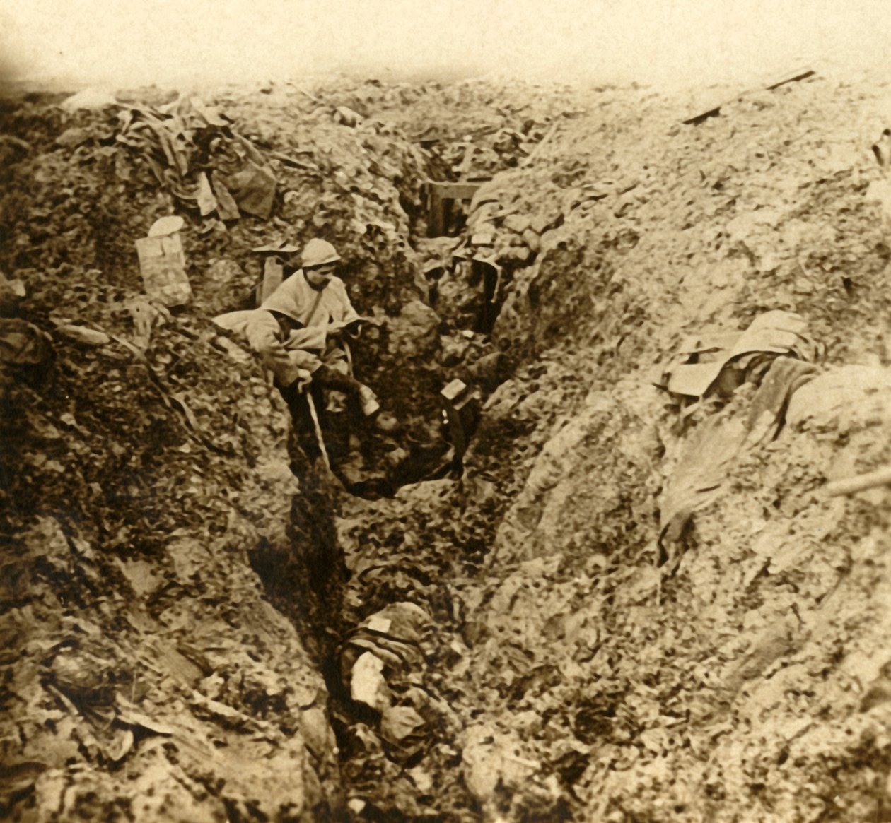 Niemieckie okopy zniszczone przez ostrzał, Verdun, północna Francja, c1914-c1918 autorstwa Unbekannt