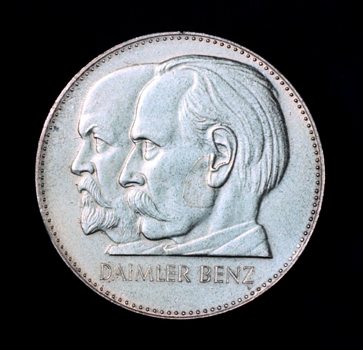 Gottlieb Daimler i Karl Benz, pionierzy niemieckiego przemysłu motoryzacyjnego, 1961 autorstwa Unbekannt