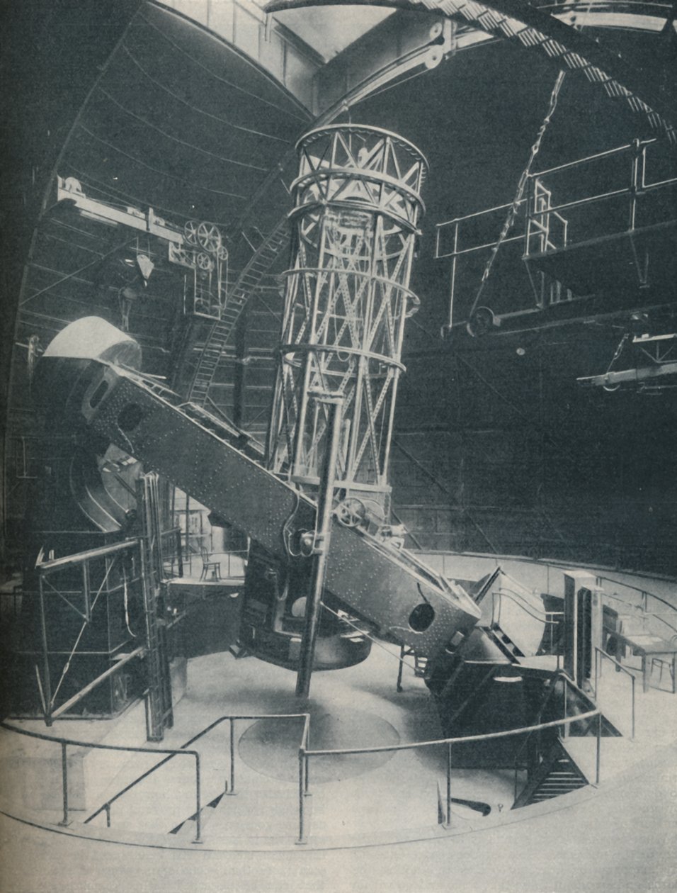 Okrągły żywopłot ze stali i betonu, 100-calowy odbłyśnik, c1935 autorstwa Unbekannt