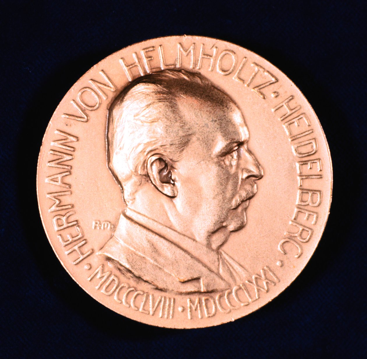 Hermann Ludwig Ferdinand von Helmholtz, niemiecki fizyk i fizjolog, 1907 autorstwa Unbekannt