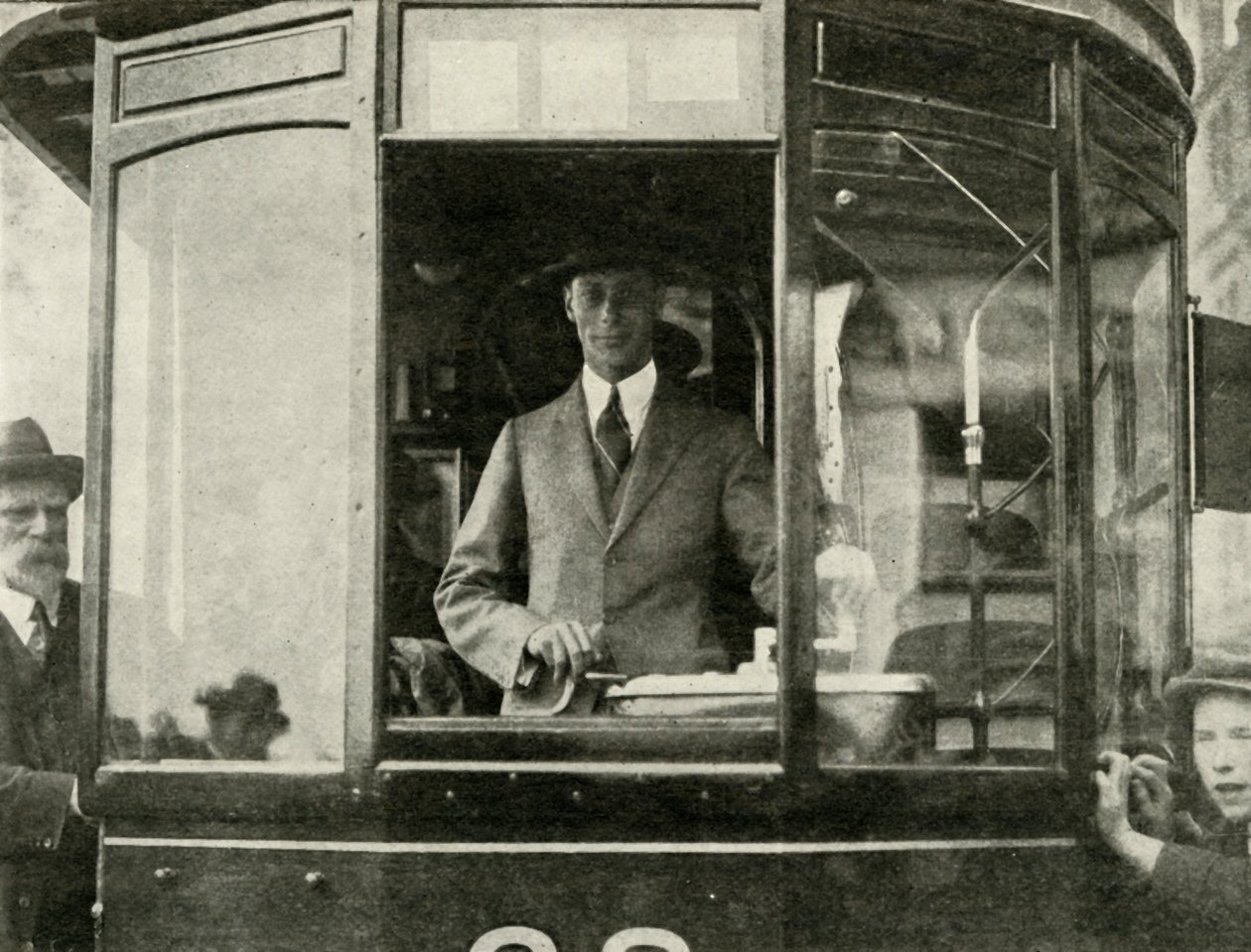 Jego Wysokość jedzie tramwajem ulicami Glasgow…, 1924, 1937. autorstwa Unbekannt