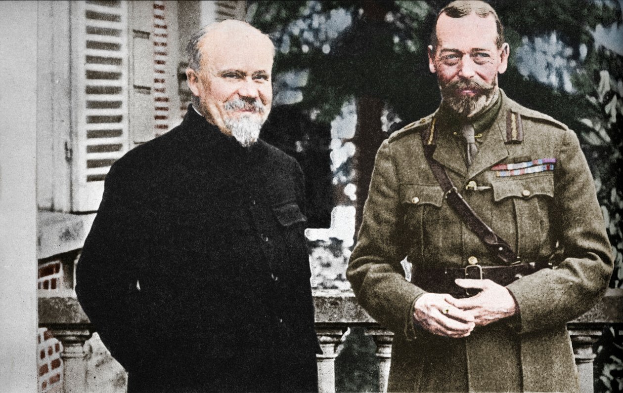 Jego Wysokość z prezydentem Poincare w brytyjskiej kwaterze głównej we Francji, c1916, 1935. autorstwa Unbekannt