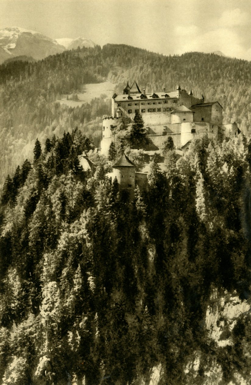 Zamek Hohenwerfen, Werfen, Austria, c1935. autorstwa Unbekannt