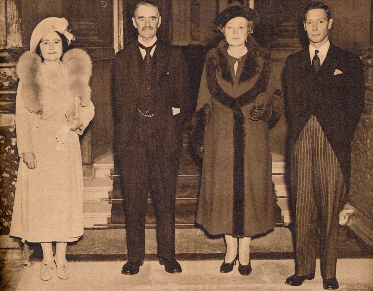 Znowu w domu - król, królowa, z panem i panią Szambelan, 1938, 1938 autorstwa Unbekannt