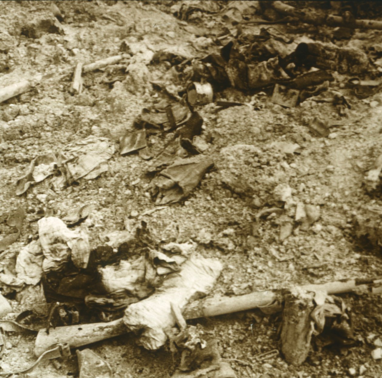 Szczątki ludzkie, Verdun, północna Francja, c1914-c1918 autorstwa Unbekannt