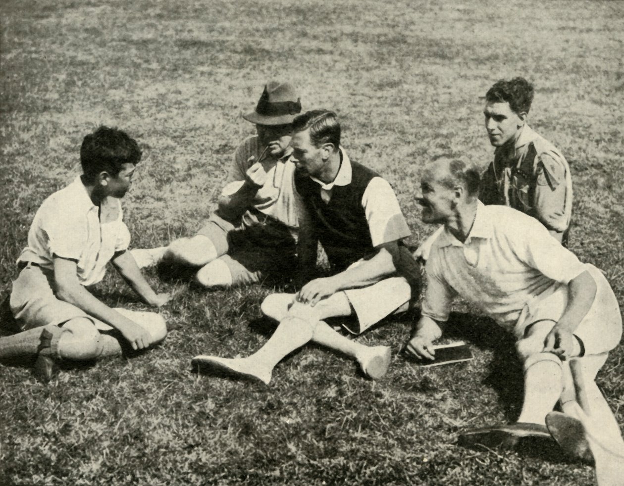 W obozie w Southwold, Suffolk: przyjacielska rozmowa, 1937. autorstwa Unbekannt