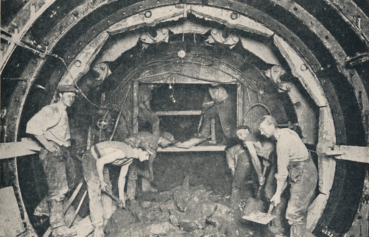 Wewnątrz tarczy tunelowej Greathead, 1926 autorstwa Unbekannt