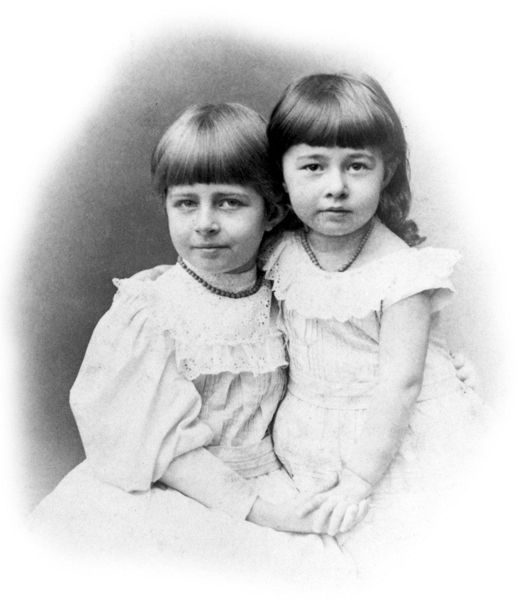 Johanne i Matilda Hertz, córki Heirnricha i Elizabeth Hertzów, ok. 1889 autorstwa Unbekannt