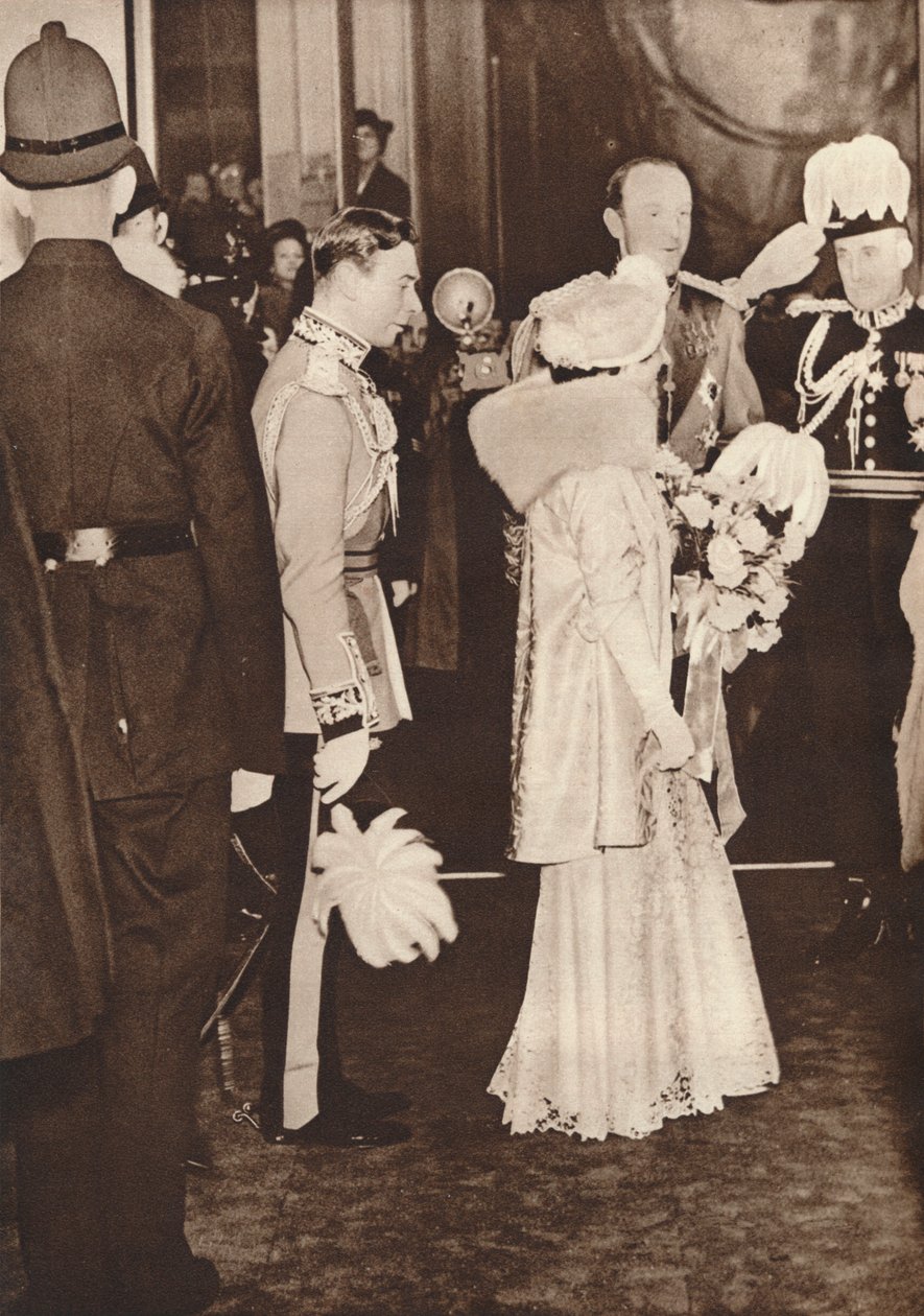 Król Jerzy VI i królowa Elżbieta opuszczają obiad na cześć koronacji, 1937 autorstwa Unbekannt