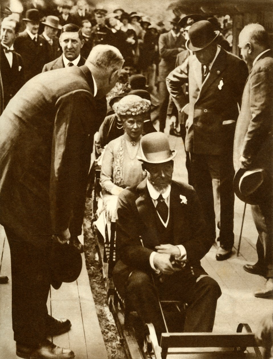King George V and Queen Mary… Wystawa Imperium Brytyjskiego, Wembley, Londyn, 1925, 1935. autorstwa Unbekannt