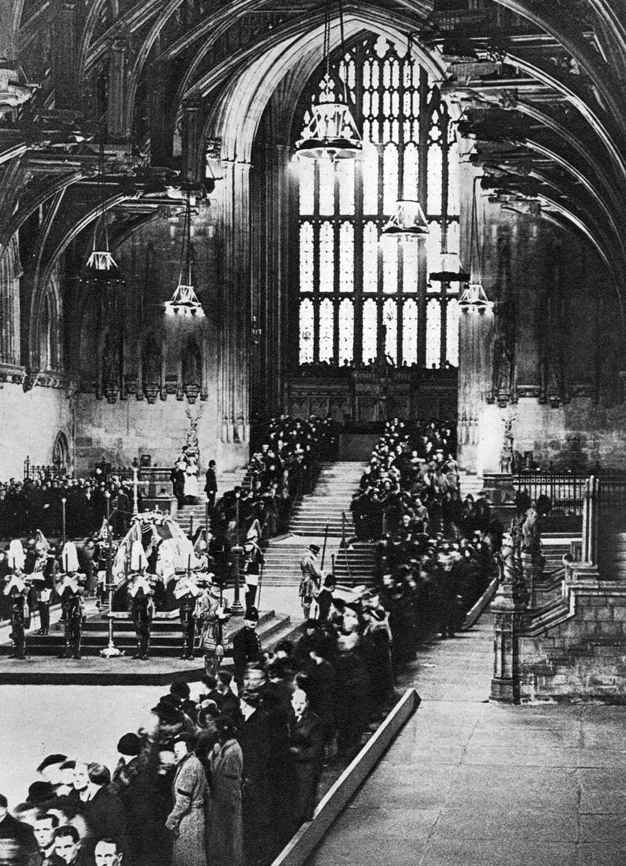 Król Jerzy V leżący w stanie w Westminster Hall w Londynie, styczeń 1936 r. autorstwa Unbekannt