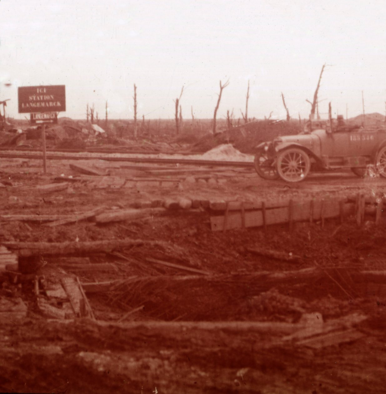 Stacja Langemarck, Flandria, Belgia, c1914-c1918 autorstwa Unbekannt