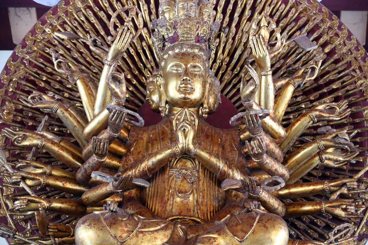 Buddyjska pagoda Linh Ung. Tysiącręki Avalokiteśwara, Bodhisattwa Współczucia. Statua. Danang. Wietnam autorstwa Unbekannt