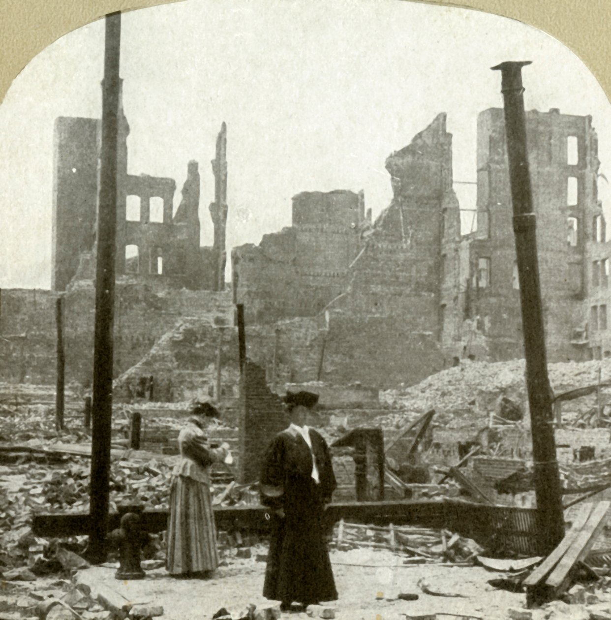 Patrząc na północny wschód od rogu Ellis i Powell Sts, 1906. autorstwa Unbekannt