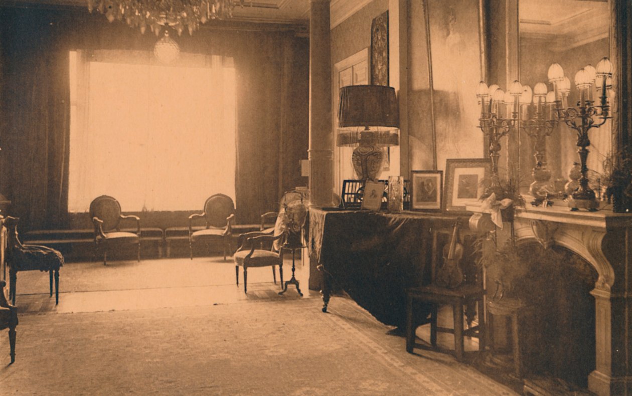 Sala Ludwika XVI w Ambasadzie Kubańskiej w Brukseli, Belgia, 1927. autorstwa Unbekannt