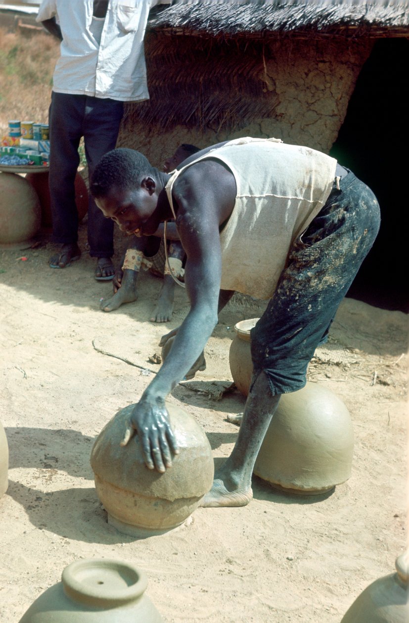 Robienie garnków bez koła, Nigeria, c1966 autorstwa Unbekannt