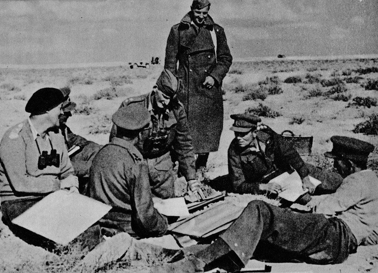 Mapy i plany rozłożone na piasku, 1942 1944 autorstwa Unbekannt