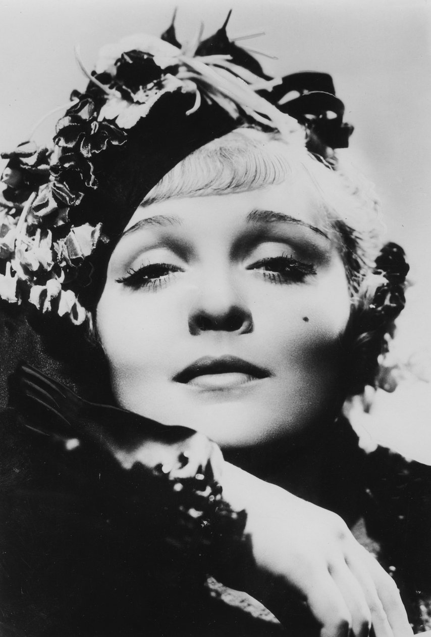 Marlene Dietrich 1901-1992, urodzona w Niemczech amerykańska aktorka, piosenkarka i artystka, XX wiek autorstwa Unbekannt