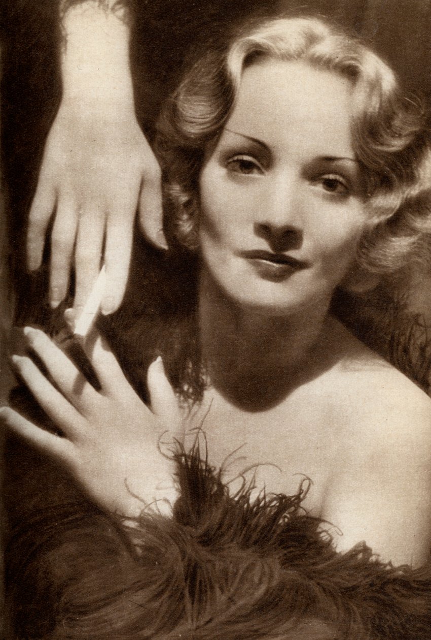 Marlene Dietrich, niemiecko-amerykańska aktorka, 1933 autorstwa Unbekannt