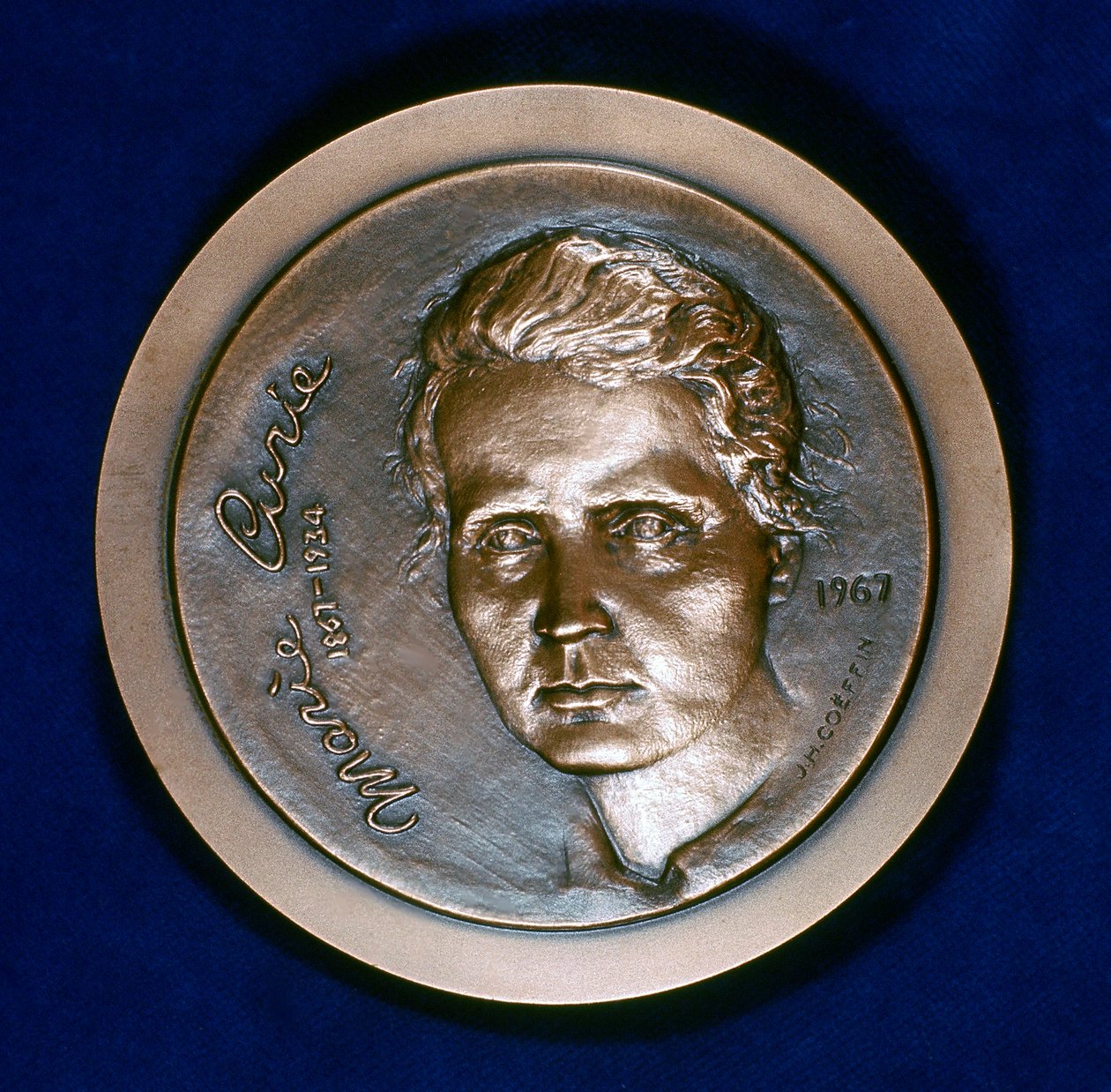Medal upamiętniający Marię Skłodowską Curie, urodzoną w Polsce francuską fizykę, 1967 autorstwa Unbekannt