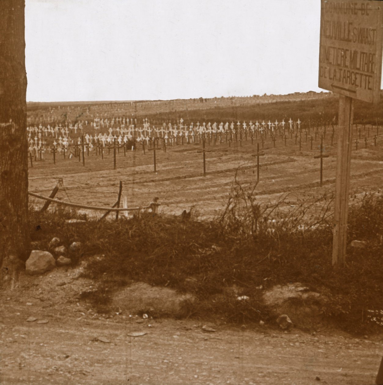 Cmentarz wojskowy, Neuville-Saint-Vaast, północna Francja, c1914-c1918 autorstwa Unbekannt