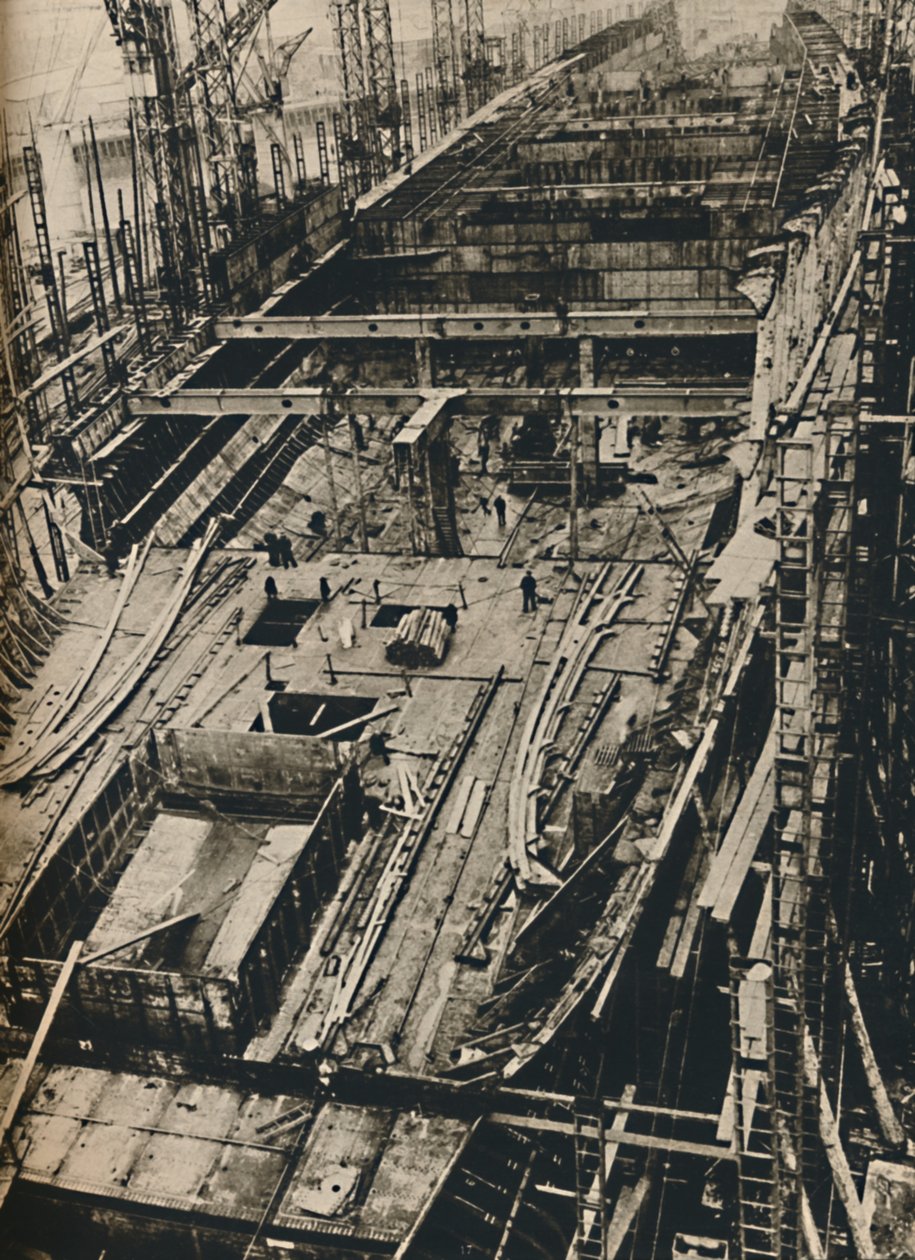 Ponad 1000 stóp długości. Muszla Królowej Marii w pierwszych dniach budowy, 1930-1934, 1936 autorstwa Unbekannt
