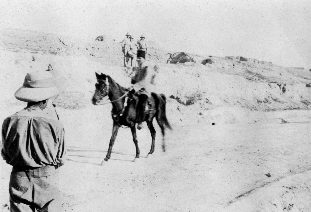 Oficer turecki na koniu opuszcza Mosul, Mezopotamię, I wojna światowa, 1918 r. autorstwa Unbekannt